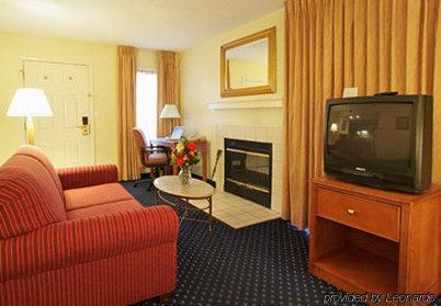 Gatehouse Suites East Lansing Camera foto